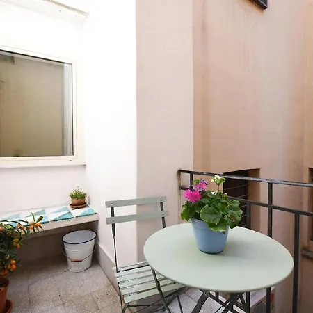 Iflat Un Balcone In Cattedrale * Palermo